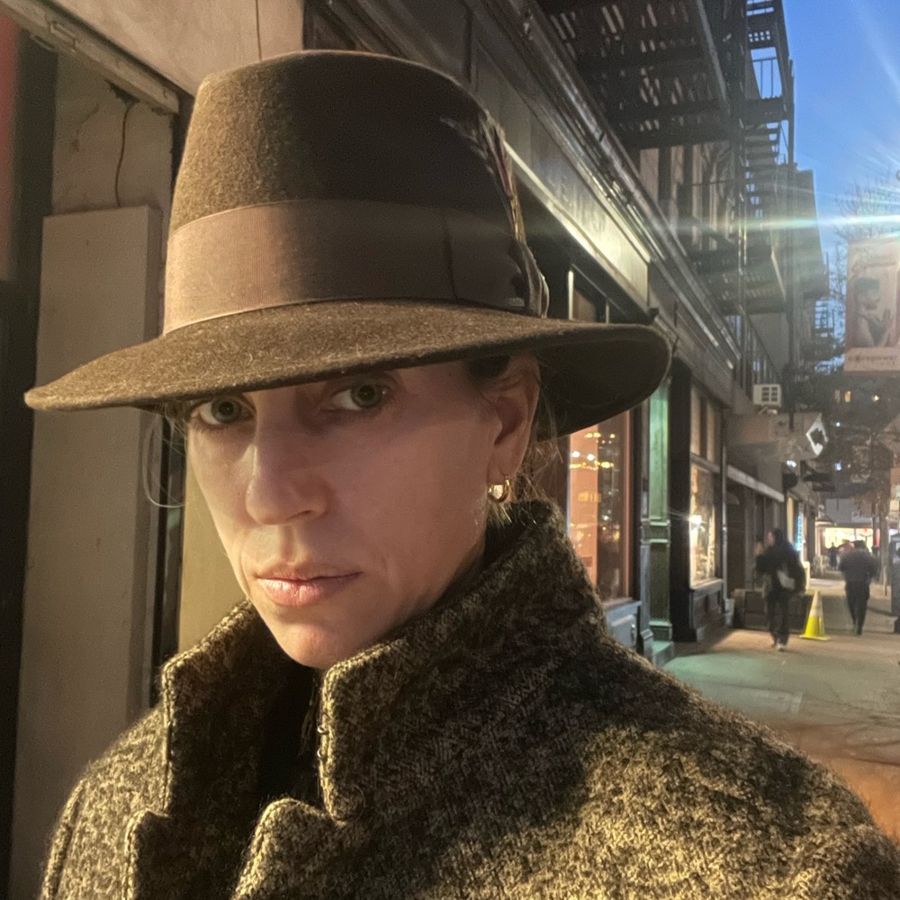 Meet your Posher, Emma